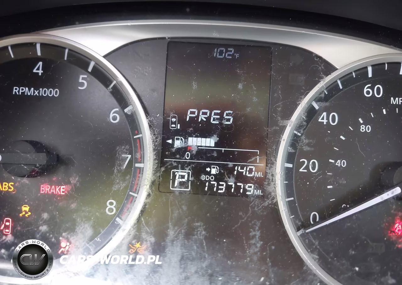 2019 Nissan Kicks S VIN:3N1CP5CUXKL554739 - 15