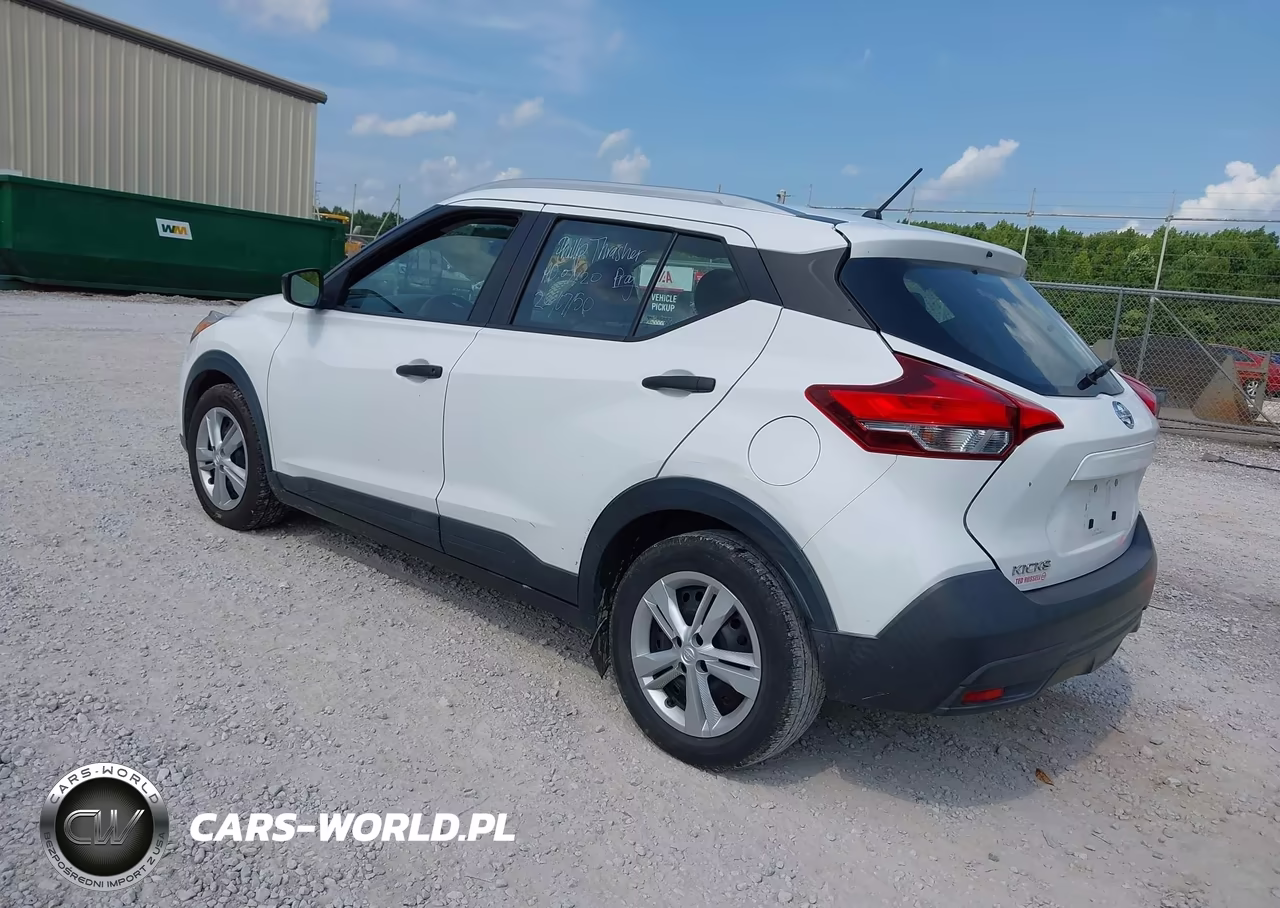 2019 Nissan Kicks S VIN:3N1CP5CUXKL554739 - 3