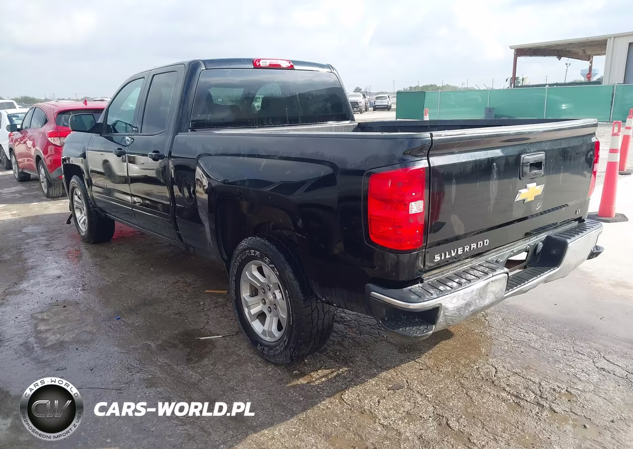 2018 Chevrolet Silverado 1500 1Lt VIN:1GCRCREH6JZ313715 - 3