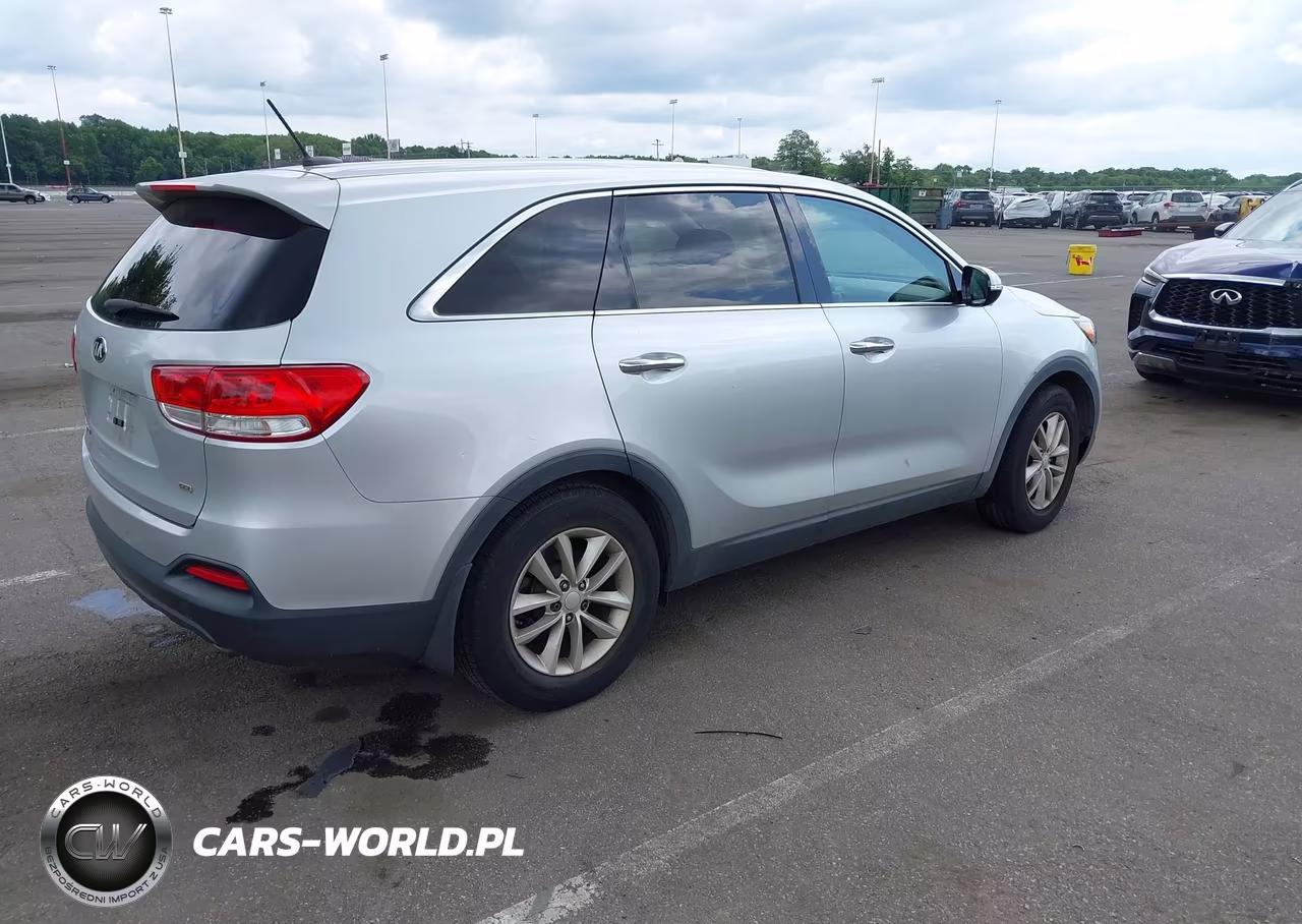 2016 Kia Sorento 2.4L L VIN:5XYPG4A3XGG005706 - 4