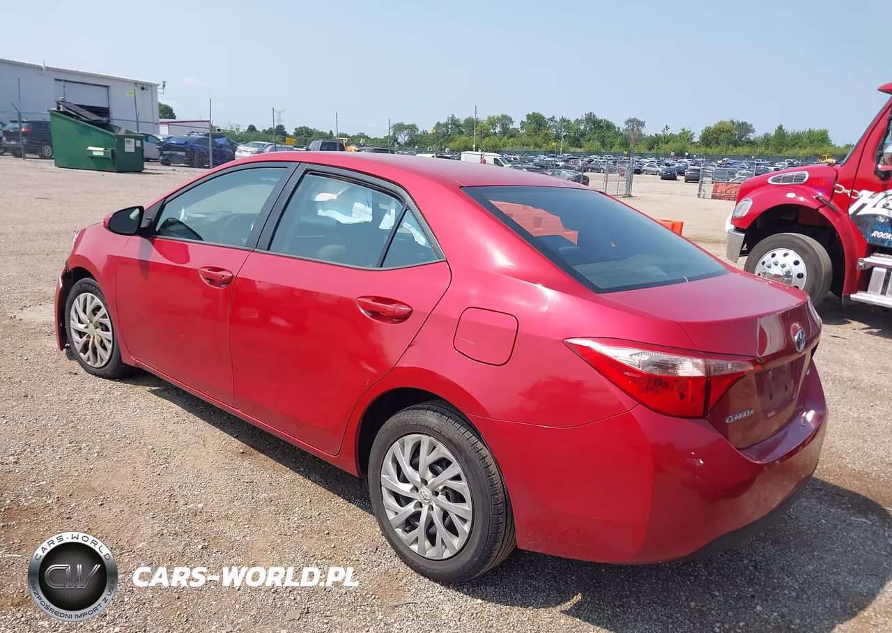 2017 Toyota Corolla Le VIN:2T1BURHEXHC768345 - 3