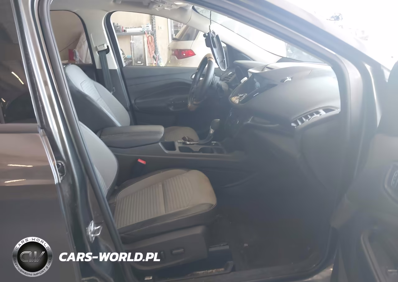 2017 Ford Escape Titanium VIN:1FMCU0JD9HUC31420 - 5