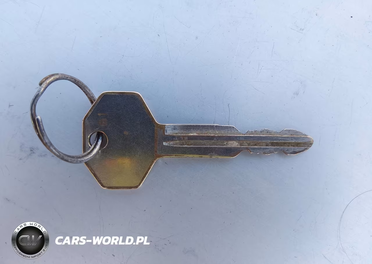1990 Mitsubishi Mirage VIN:JA3CU26XXLU031415 - 11