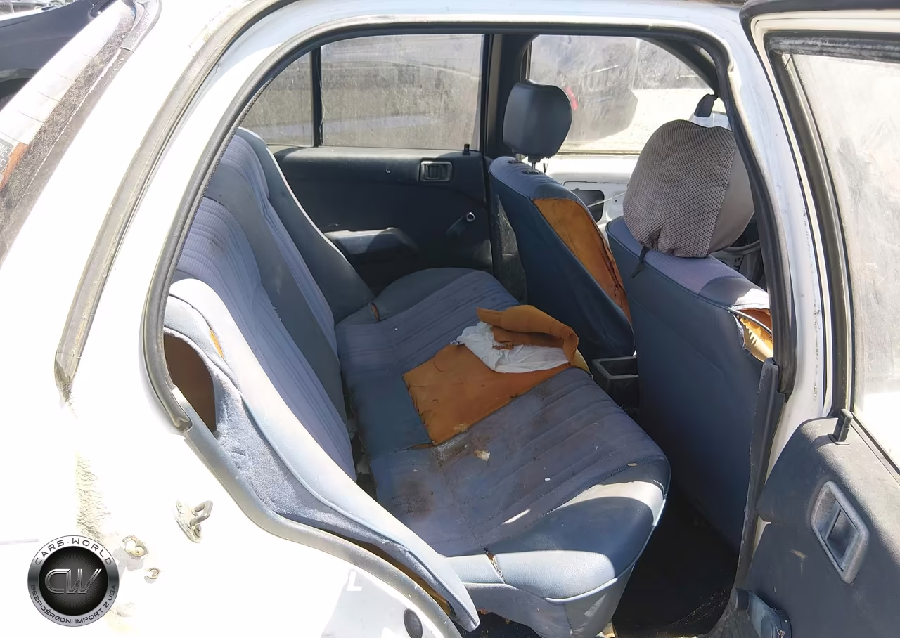 1990 Mitsubishi Mirage VIN:JA3CU26XXLU031415 - 8