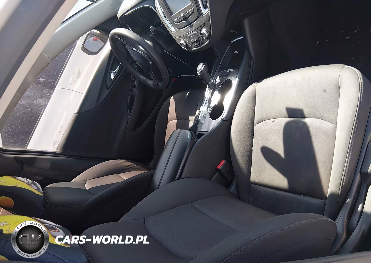 2018 Chevrolet Malibu Lt VIN:1G1ZD5ST3JF138655 - 5