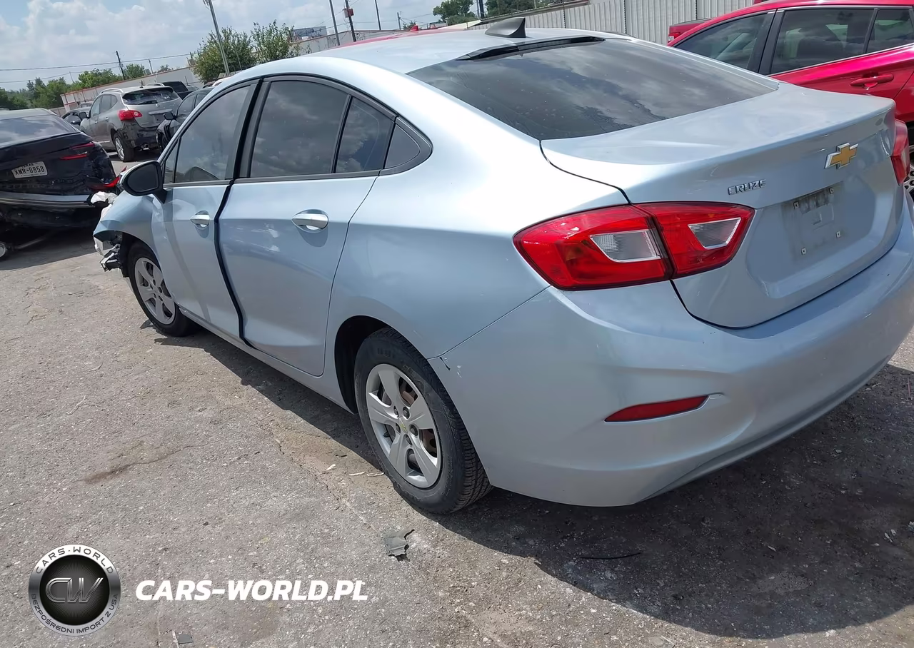 2018 Chevrolet Cruze Ls Auto VIN:1G1BC5SM9J7195076 - 3