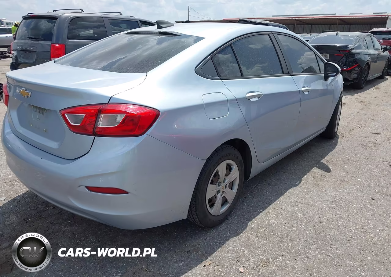 2018 Chevrolet Cruze Ls Auto VIN:1G1BC5SM9J7195076 - 4