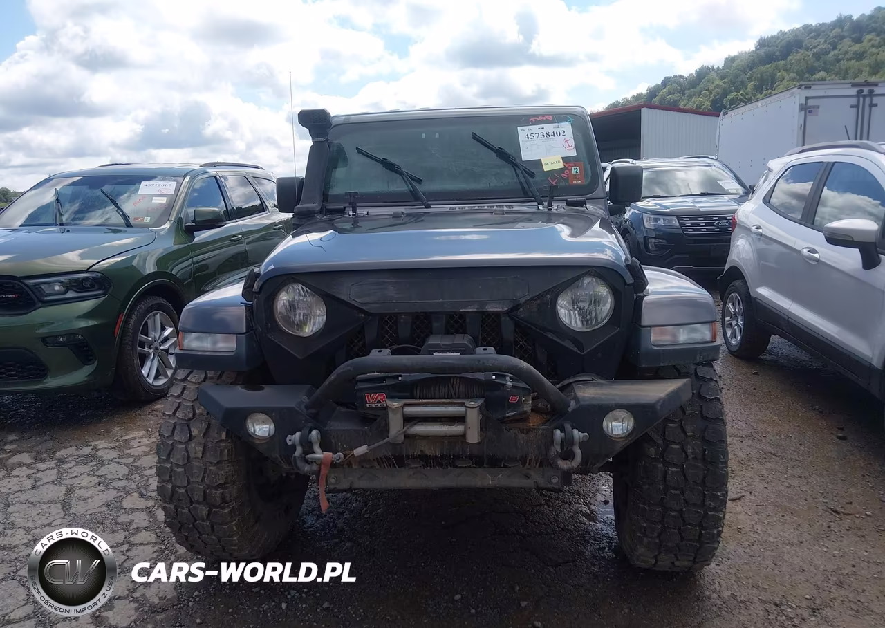 2018 Jeep Wrangler Unlimited Sahara 4X4 VIN:1C4HJXEN6JW189183 - 12