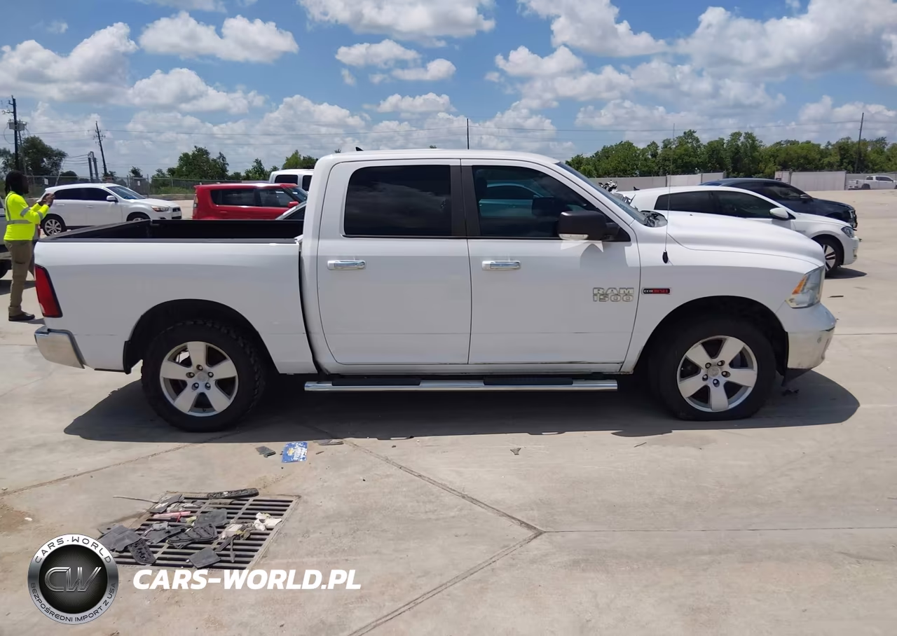 2015 Ram 1500 Lone Star VIN:1C6RR6LM2FS613143 - 13