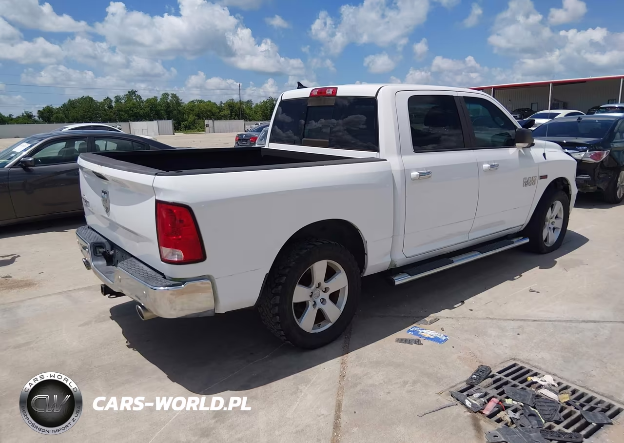2015 Ram 1500 Lone Star VIN:1C6RR6LM2FS613143 - 4