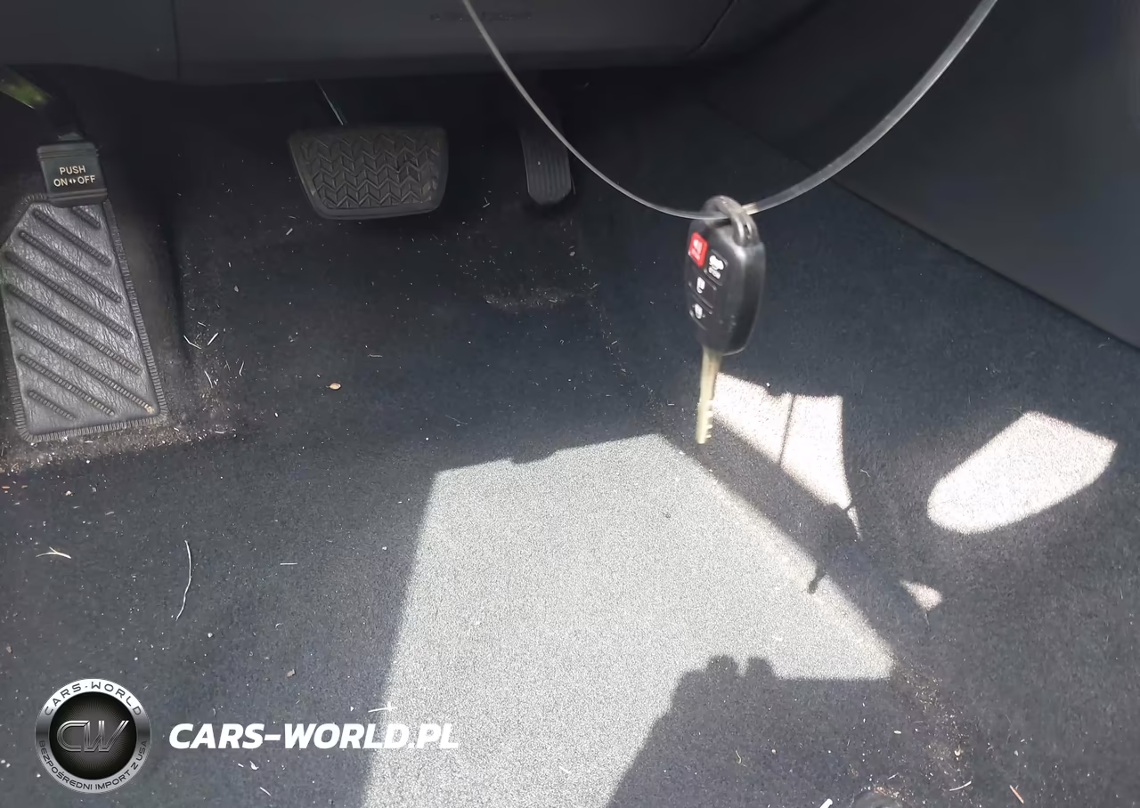 2017 Toyota Camry Se VIN:4T1BF1FK1HU812610 - 11