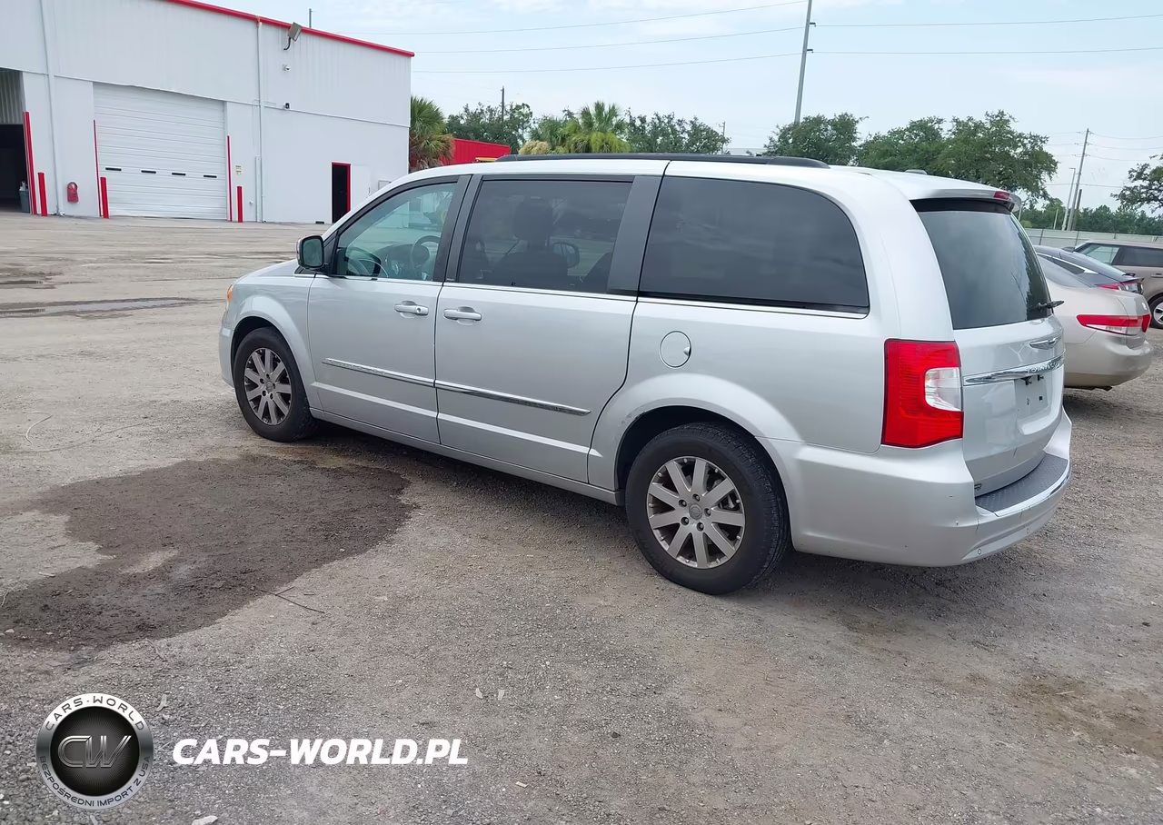 2011 Chrysler Town & Country Touring-L VIN:2A4RR8DG3BR651094 - 3