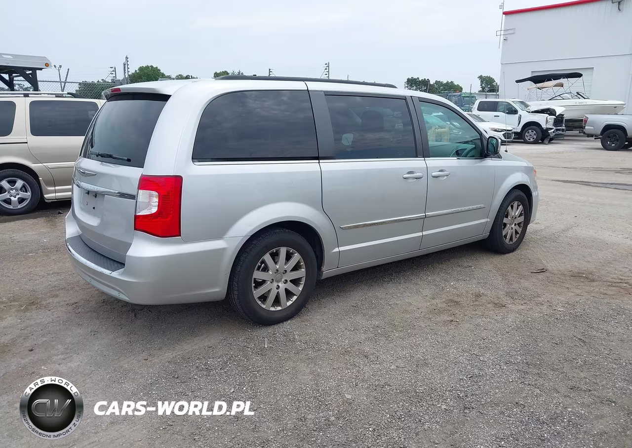2011 Chrysler Town & Country Touring-L VIN:2A4RR8DG3BR651094 - 4