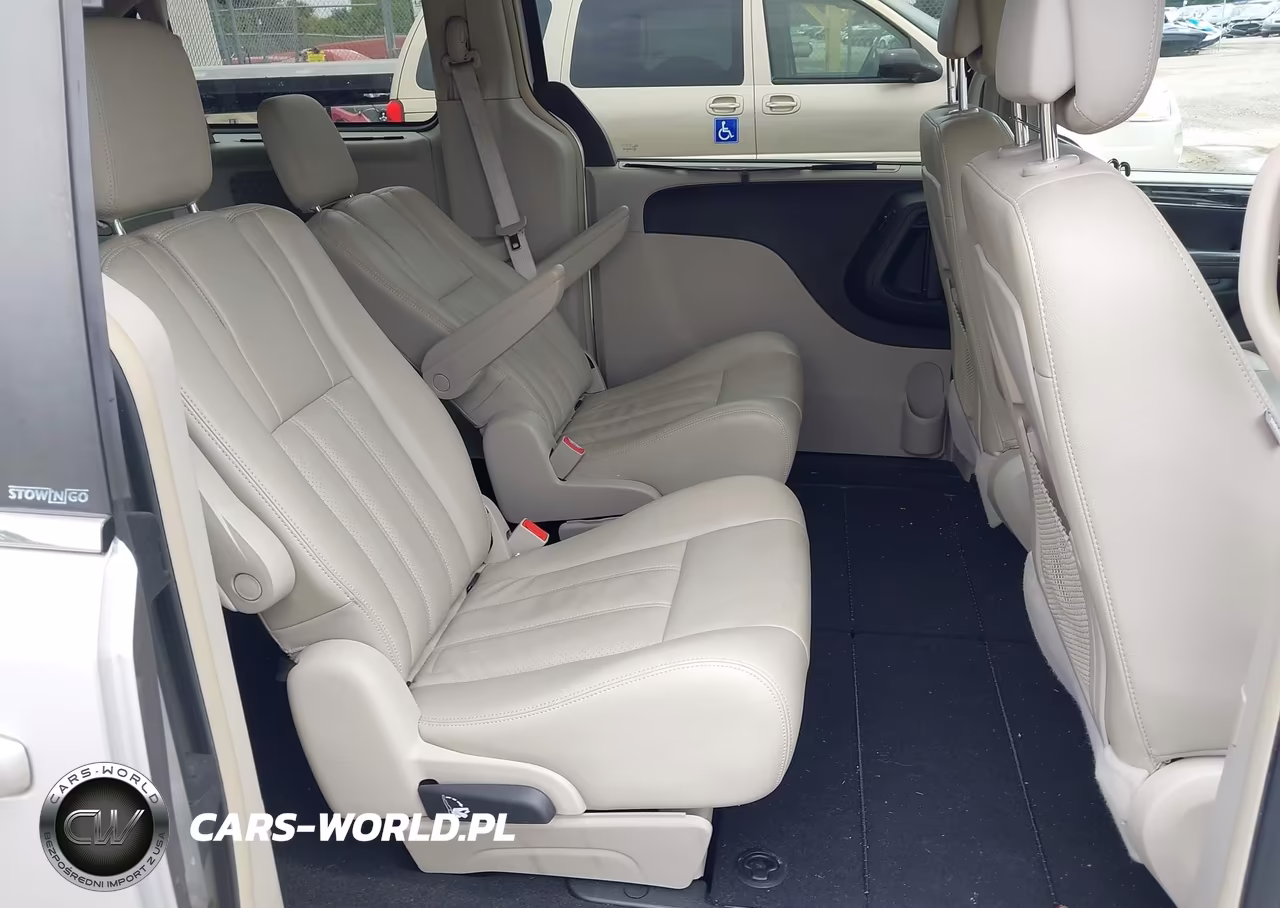 2011 Chrysler Town & Country Touring-L VIN:2A4RR8DG3BR651094 - 8