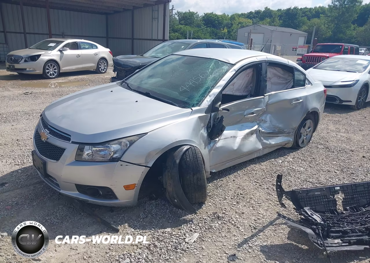 CHEVROLET CRUZE VIN:1G1PC5SB1E7444562 - 2