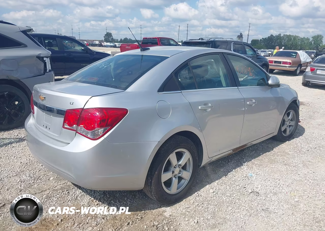 CHEVROLET CRUZE VIN:1G1PC5SB1E7444562 - 4
