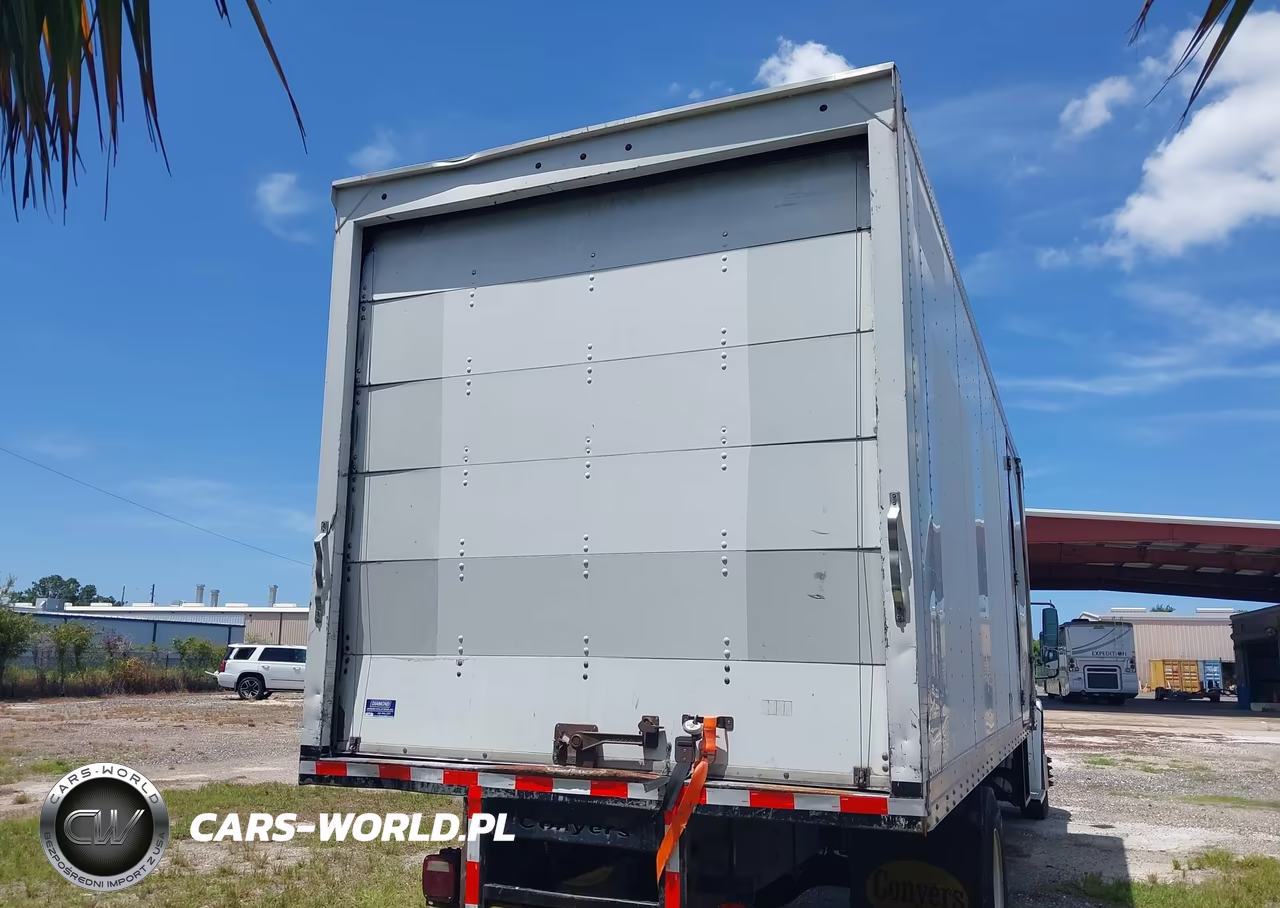 2018 Freightliner M2 106 VIN:1FVACWFD2JHJM6125 - 18