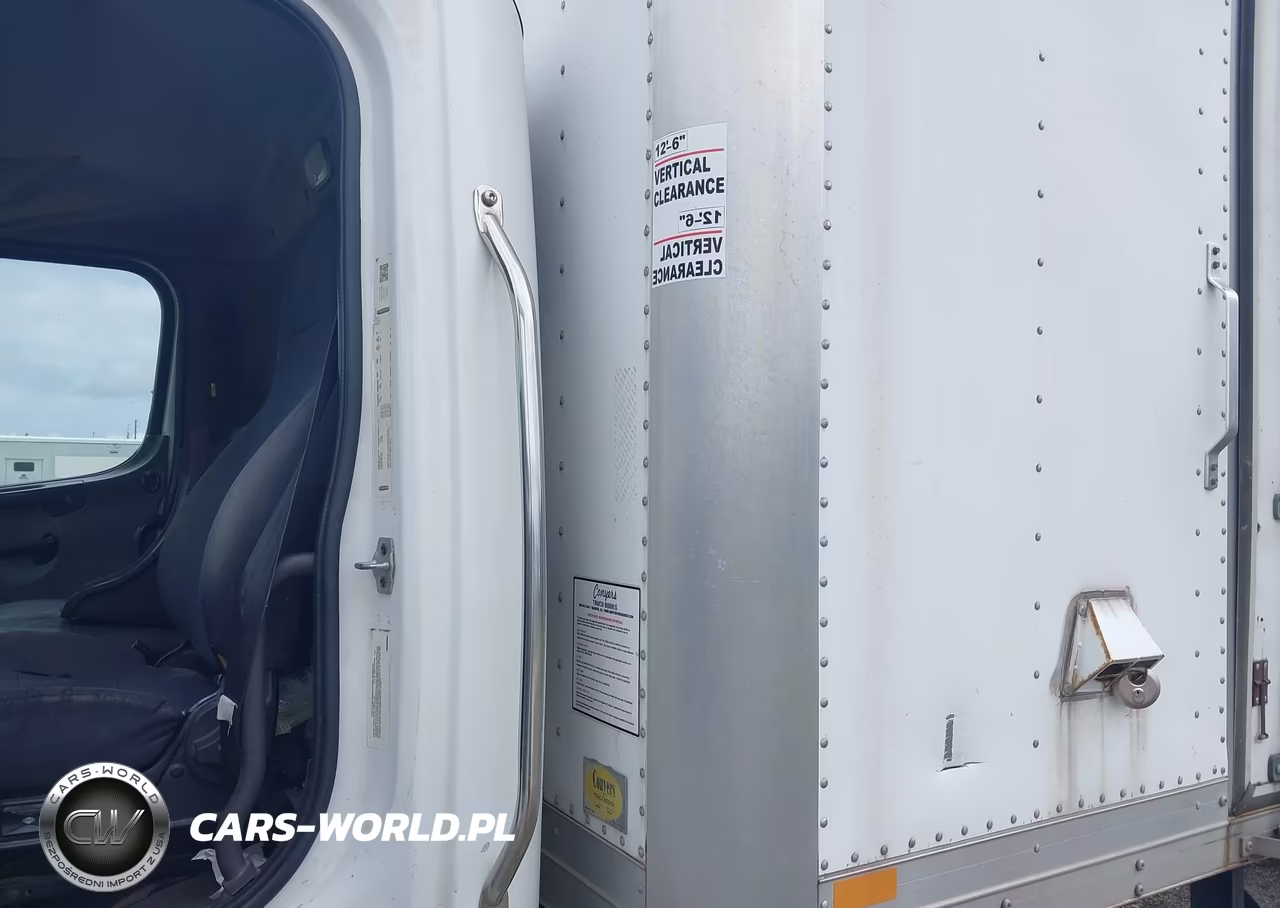 2018 Freightliner M2 106 VIN:1FVACWFD2JHJM6125 - 7