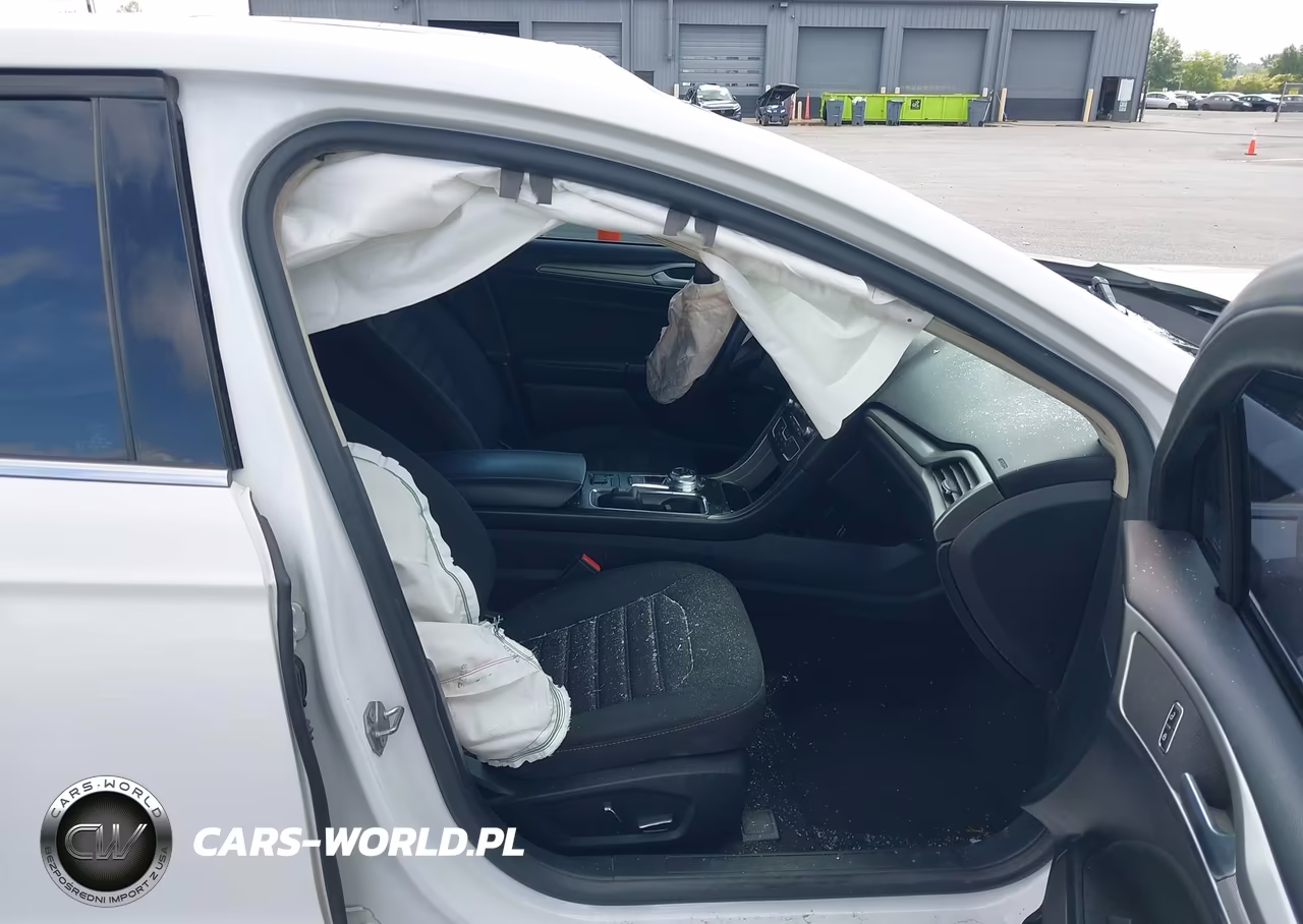 2019 Ford Fusion Hybrid Se VIN:3FA6P0LU2KR120704 - 5