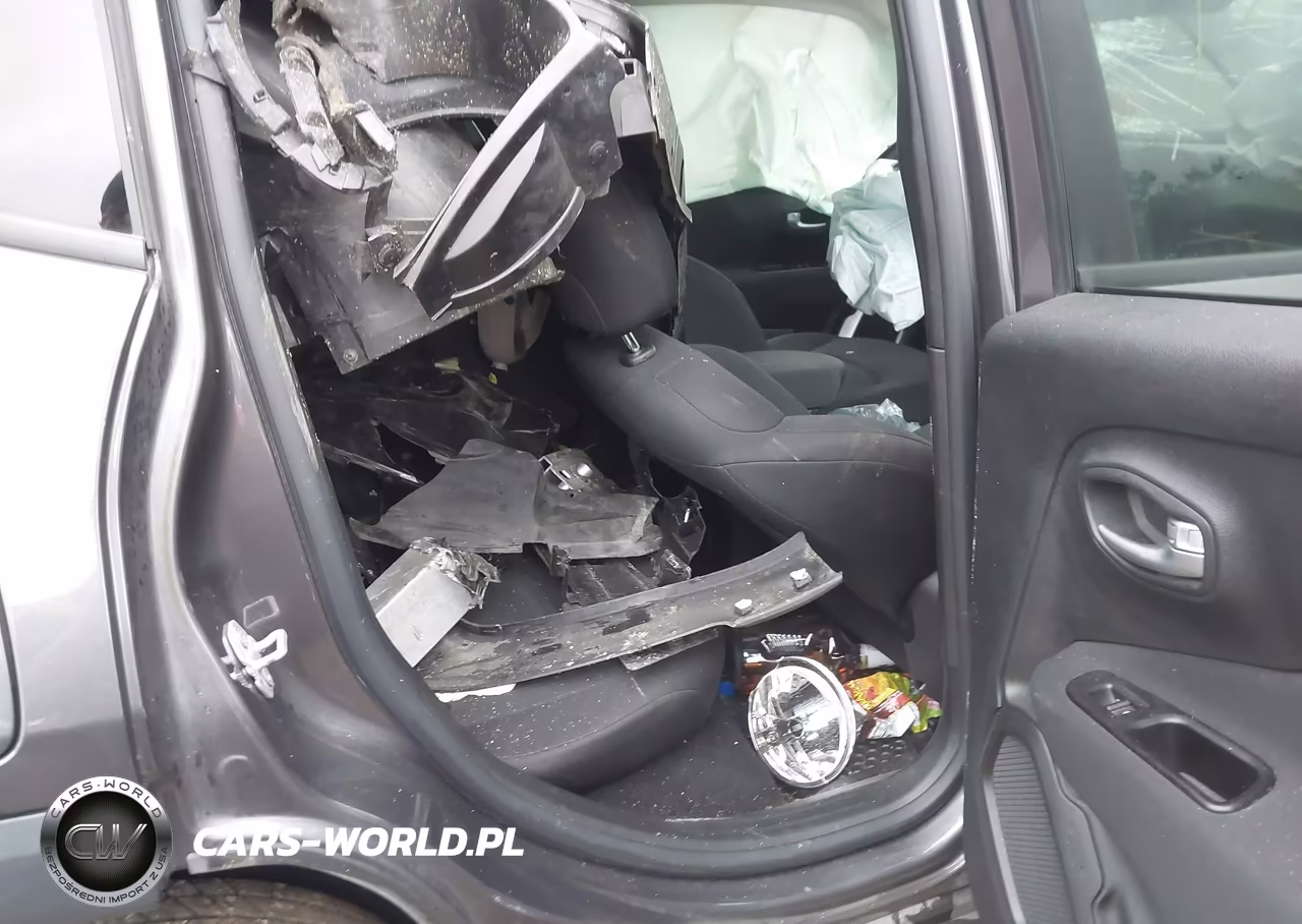 2020 Jeep Renegade Latitude 4X4 VIN:ZACNJBBBXLPL21021 - 8