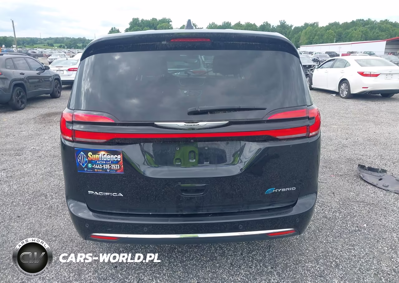 2023 Chrysler Pacifica Hybrid Touring L VIN:2C4RC1L74PR604261 - 17