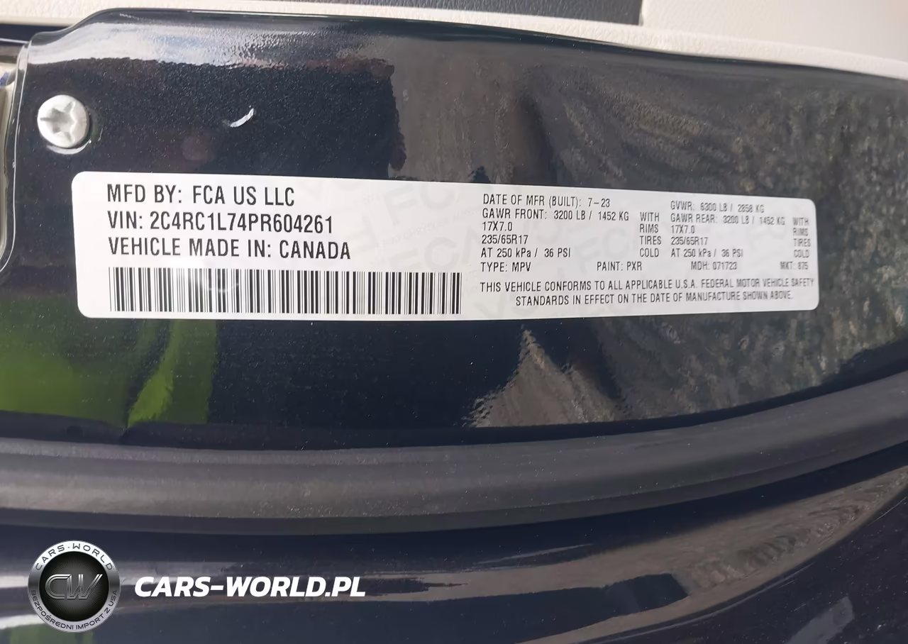 2023 Chrysler Pacifica Hybrid Touring L VIN:2C4RC1L74PR604261 - 9