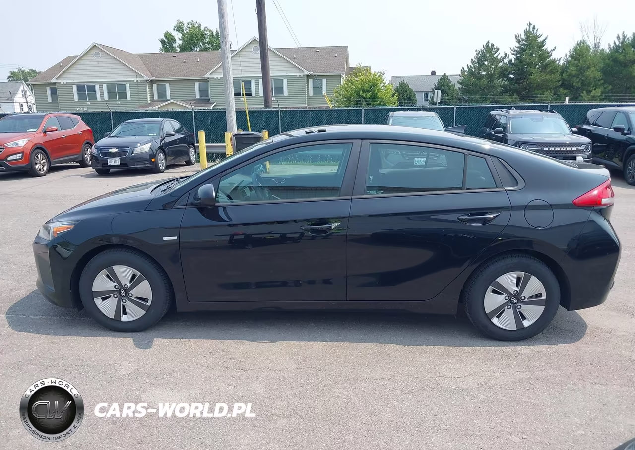 2018 Hyundai Ioniq Hybrid Blue VIN:KMHC65LC5JU076575 - 14