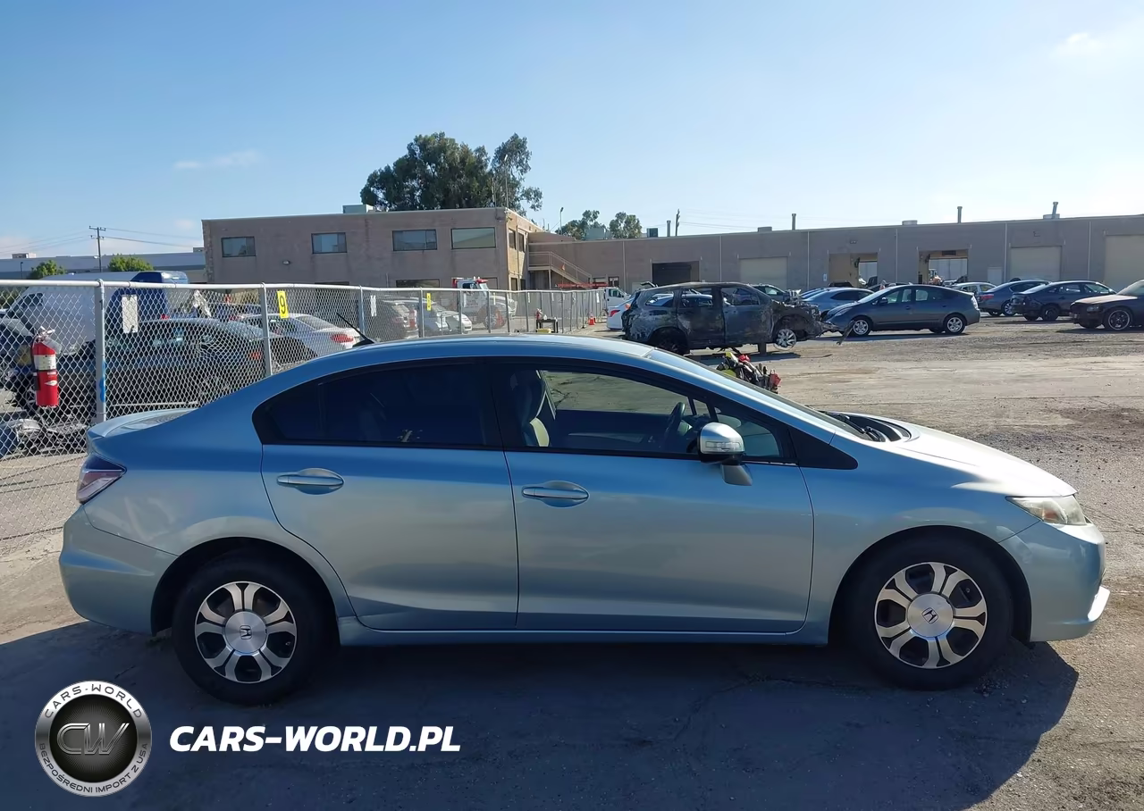 2013 Honda Civic Hybrid VIN:19XFB4F28DE201663 - 13