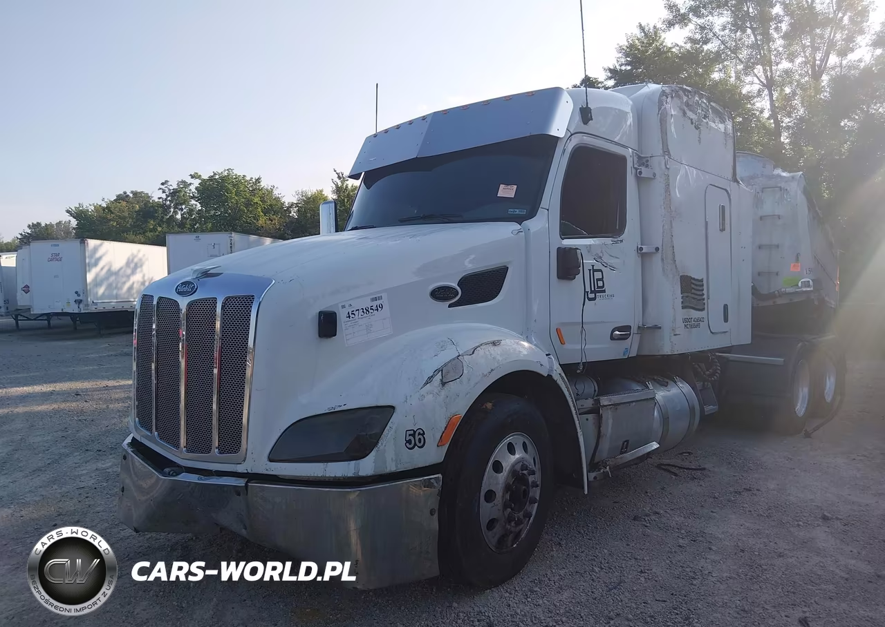 2015 Peterbilt 579 VIN:1XPBDP9XXFD251260 - 2