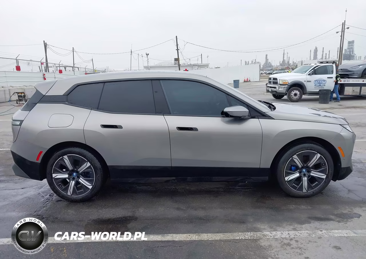 2024 BMW Ix xDrive50 VIN:WB523CF00RCN59368 - 13