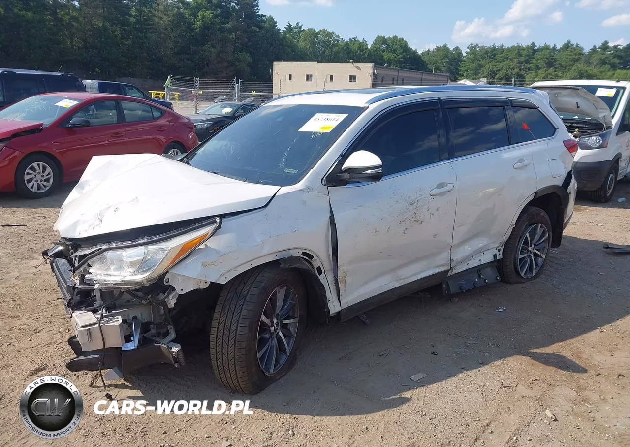 2019 Toyota Highlander Xle VIN:5TDJZRFHXKS581650 - 2