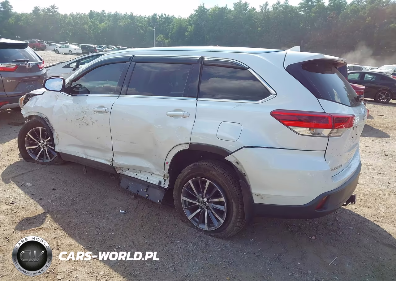2019 Toyota Highlander Xle VIN:5TDJZRFHXKS581650 - 3