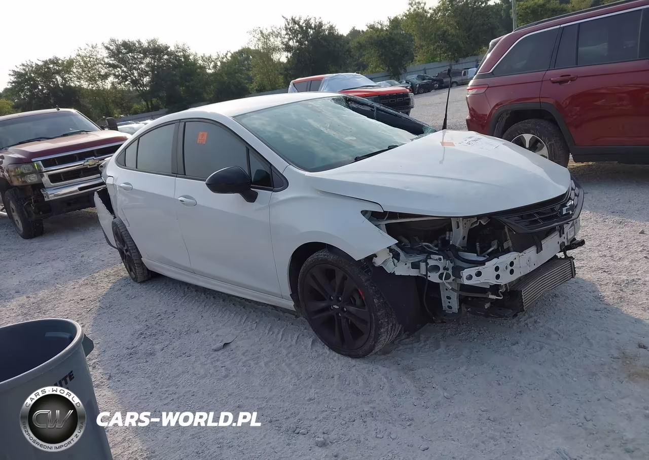 2017 Chevrolet Cruze Lt Auto – zdjęcie 1 z 16