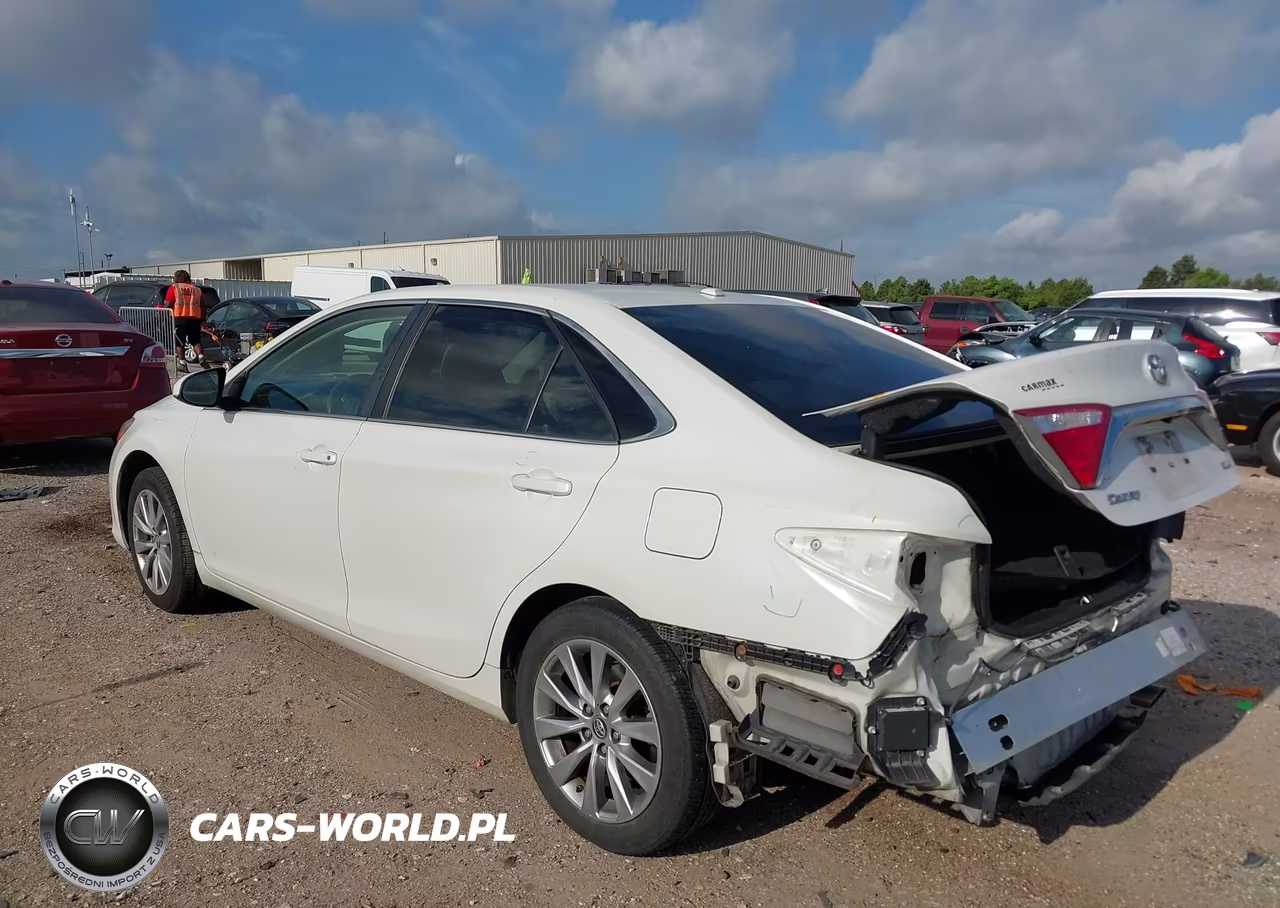 2017 Toyota Camry Xle VIN:4T1BF1FK4HU700478 - 3
