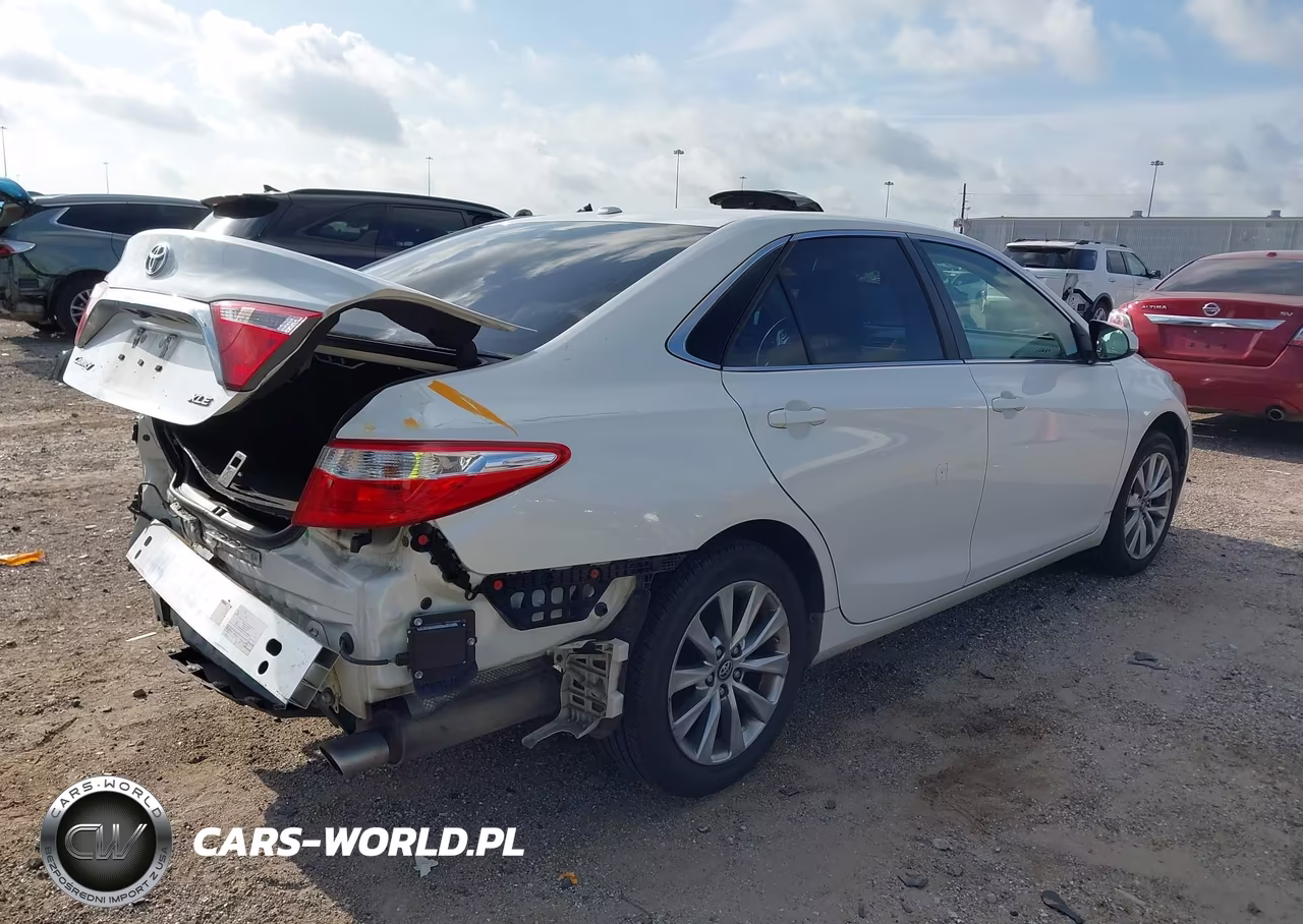2017 Toyota Camry Xle VIN:4T1BF1FK4HU700478 - 4
