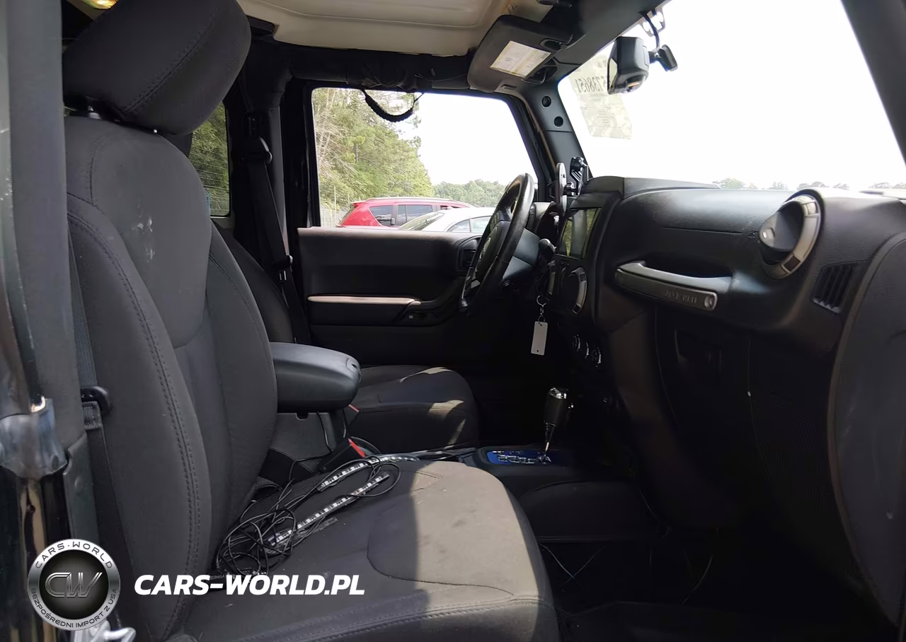 2015 Jeep Wrangler Sport VIN:1C4AJWAG2FL537444 - 5