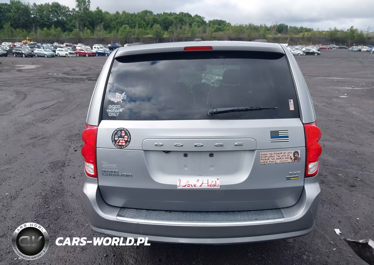 2019 Dodge Grand Caravan Sxt VIN:2C4RDGCG5KR696568 - 16