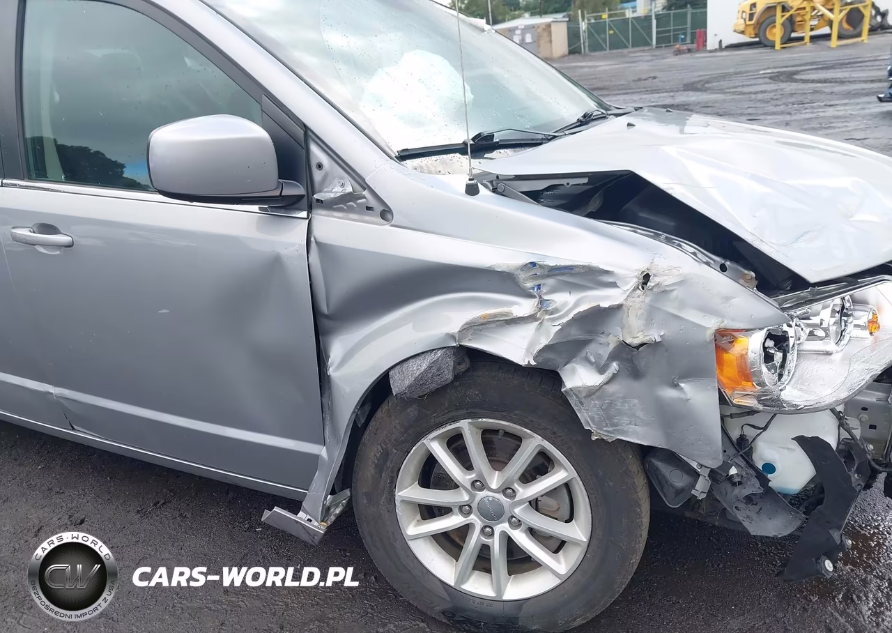 2019 Dodge Grand Caravan Sxt VIN:2C4RDGCG5KR696568 - 19