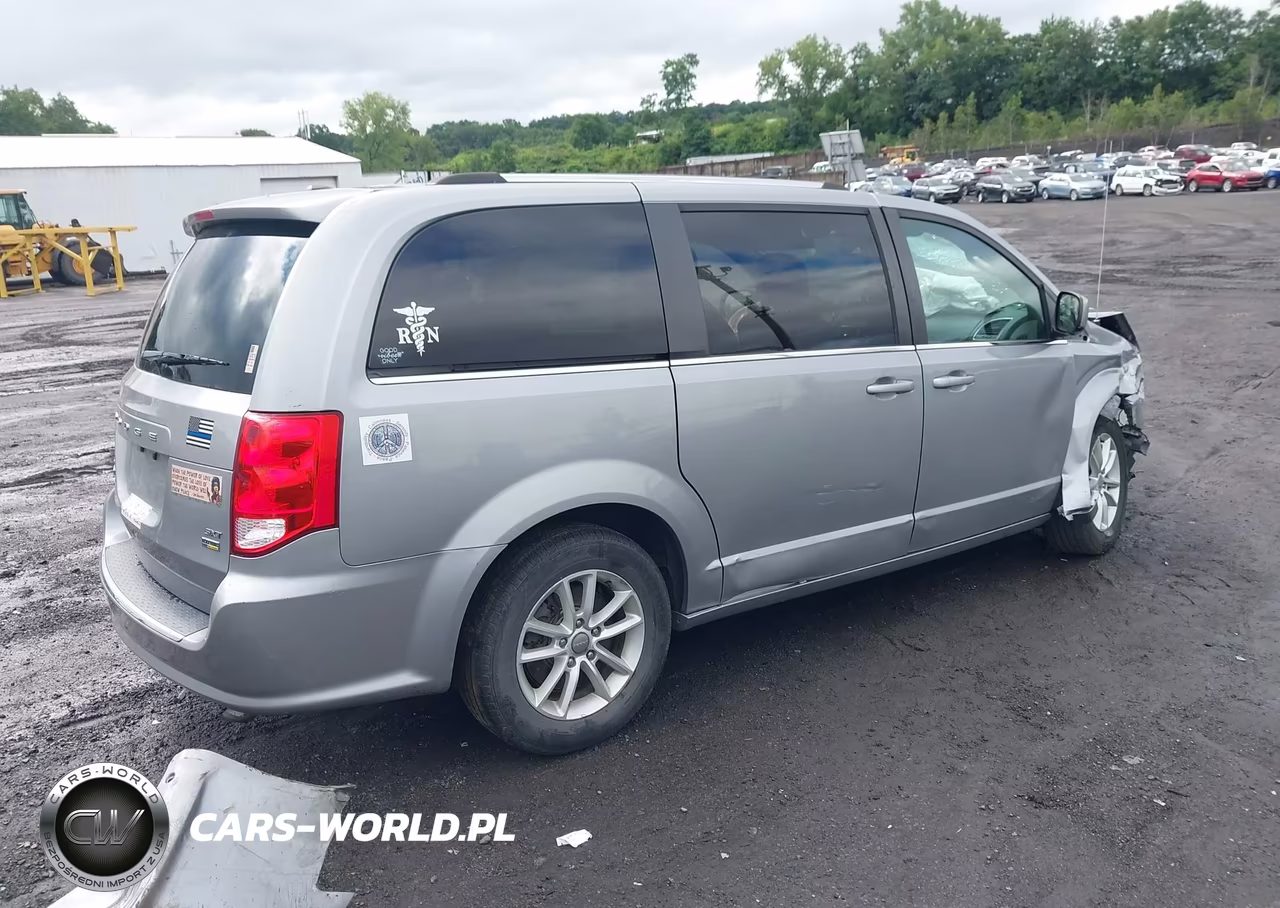 2019 Dodge Grand Caravan Sxt VIN:2C4RDGCG5KR696568 - 4