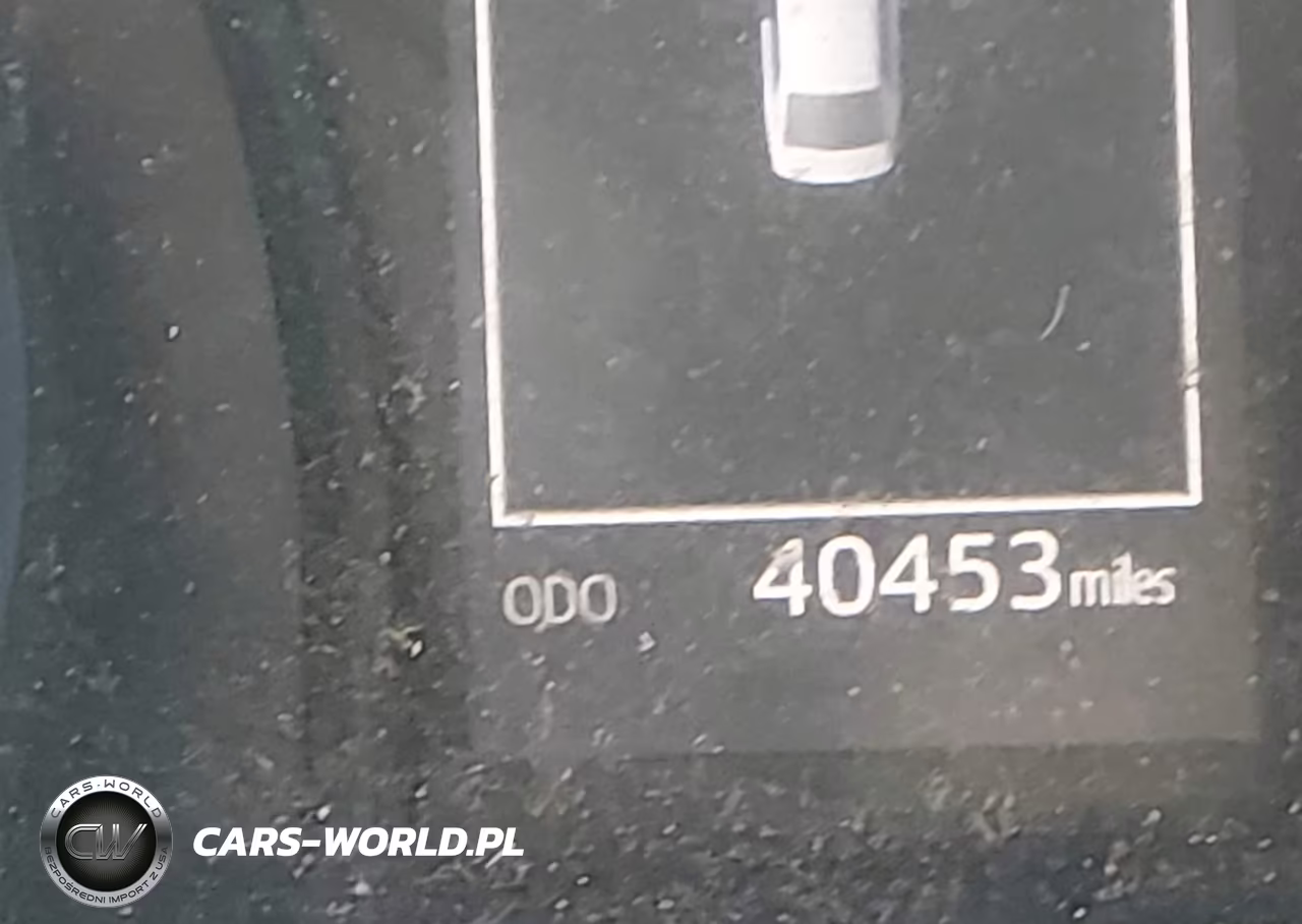 2018 Toyota Camry Le VIN:4T1B11HK2JU009323 - 16