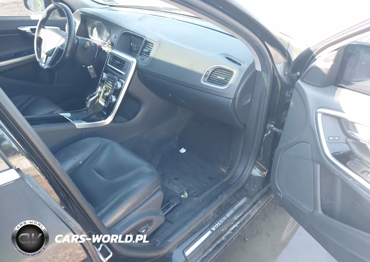 2016 Volvo S60 T5 Drive-E Premier VIN:YV126MFK0G2405095 - 5