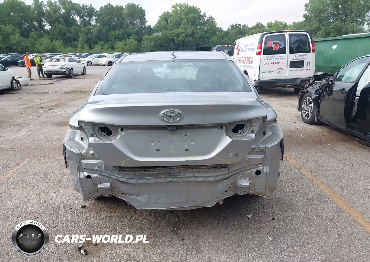 2021 Toyota Camry Le VIN:4T1C11AK3MU466029 - 17