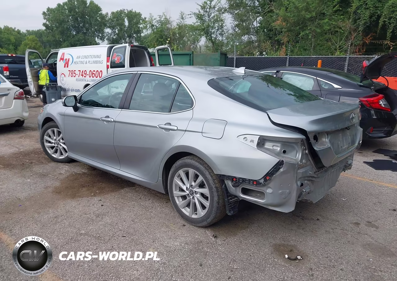 2021 Toyota Camry Le VIN:4T1C11AK3MU466029 - 3