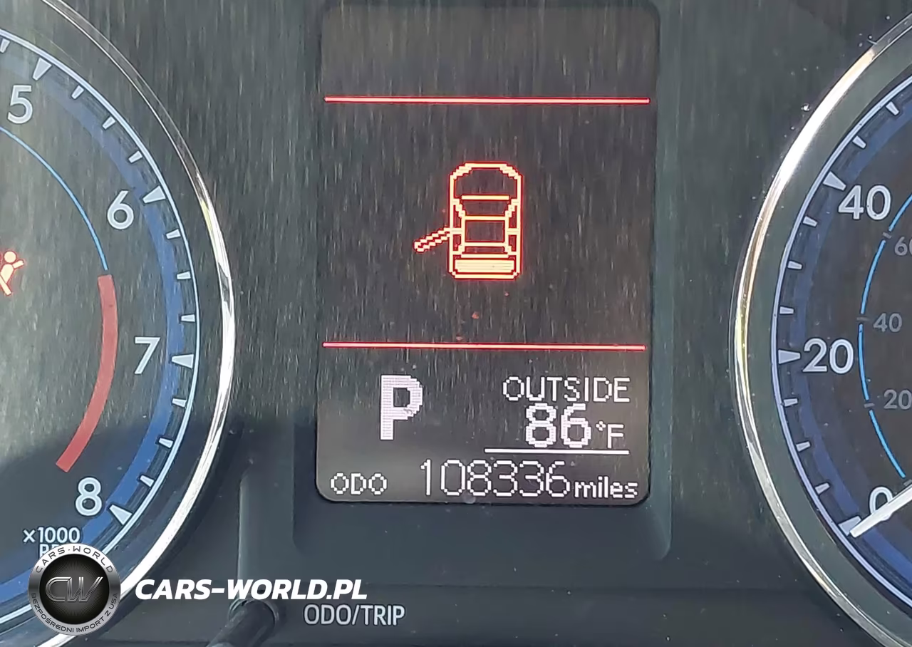 2018 Toyota Corolla Le VIN:5YFBURHE7JP830631 - 15