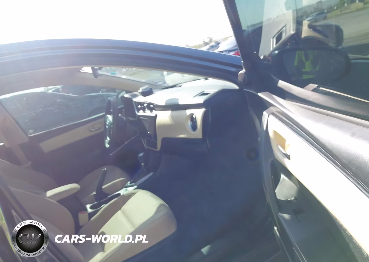2018 Toyota Corolla Le VIN:5YFBURHE7JP830631 - 5