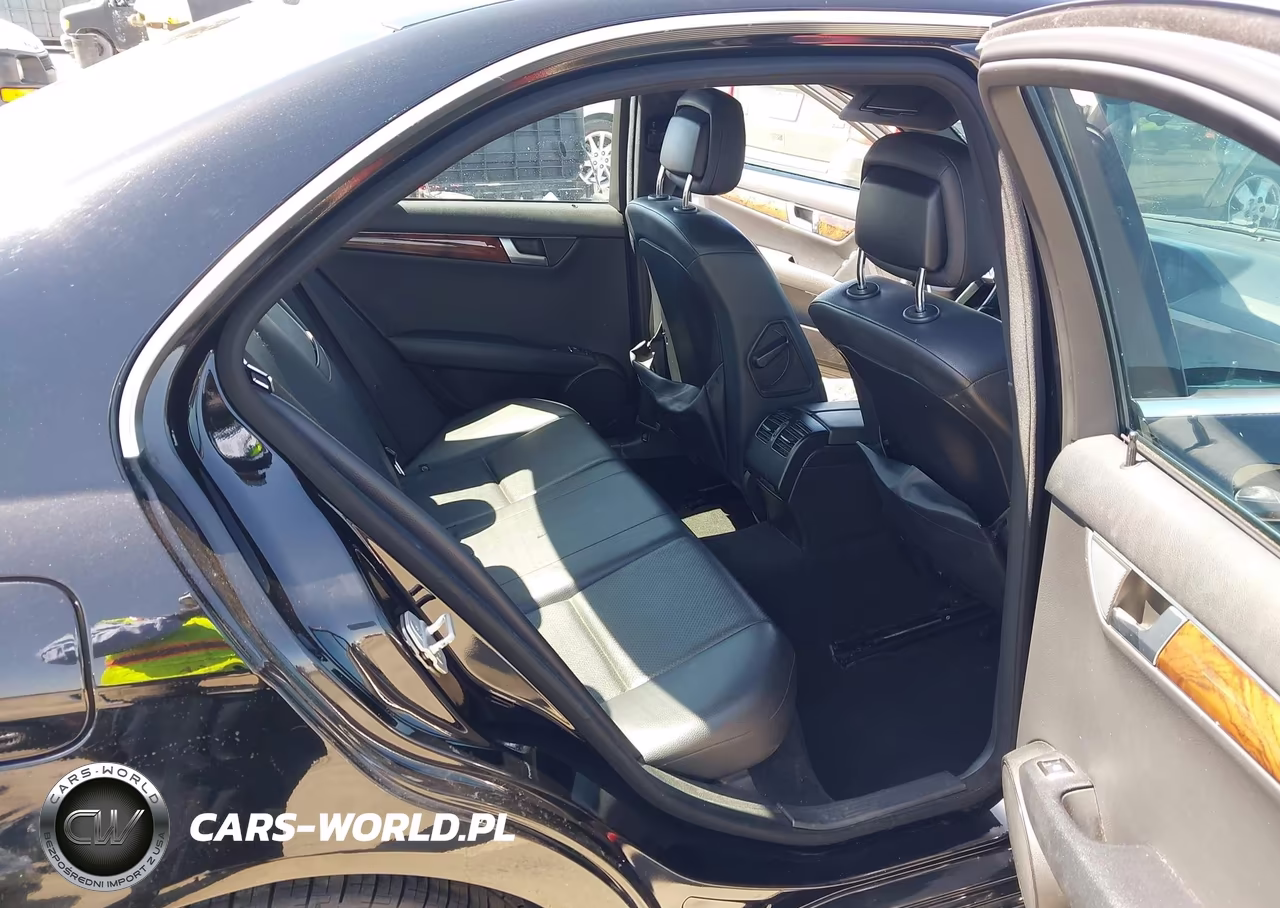 2014 Mercedes-Benz C 250 Sport VIN:WDDGF4HB3ER315426 - 8