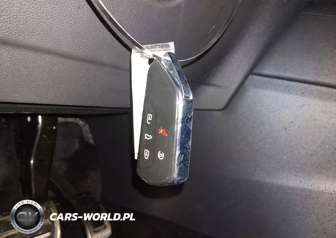 2026 Volkswagen Tiguan Se R-Line Black VIN:3VVGR7RM2TM070704 - 11