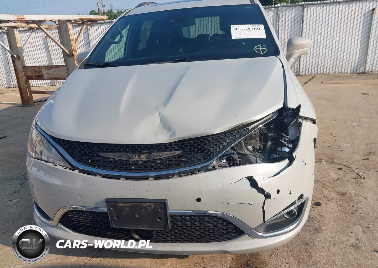 2019 Chrysler Pacifica 35Th Anniversary Touring L Plus VIN:2C4RC1EG6KR746620 - 17