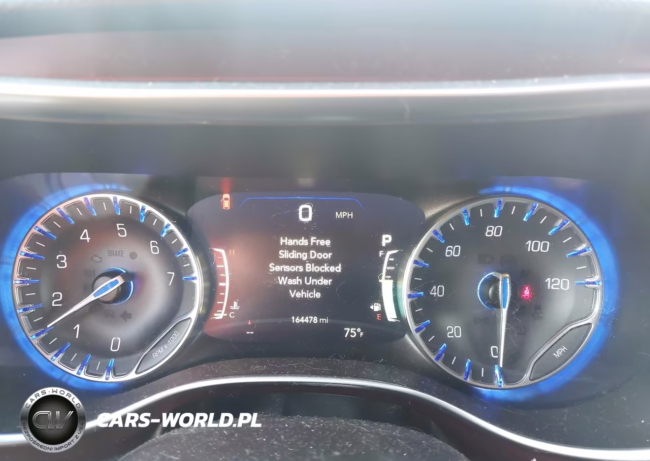 2019 Chrysler Pacifica 35Th Anniversary Touring L Plus VIN:2C4RC1EG6KR746620 - 7