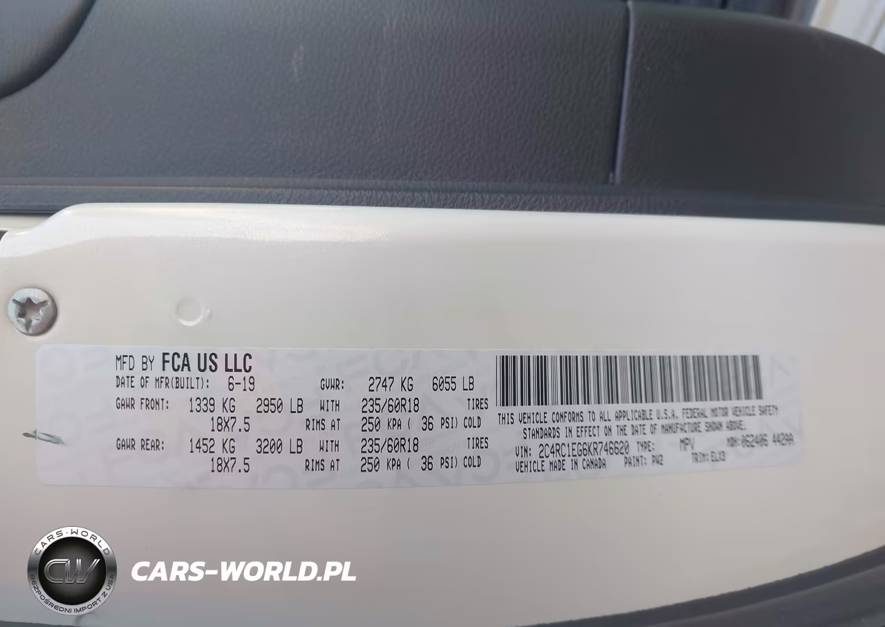 2019 Chrysler Pacifica 35Th Anniversary Touring L Plus VIN:2C4RC1EG6KR746620 - 9